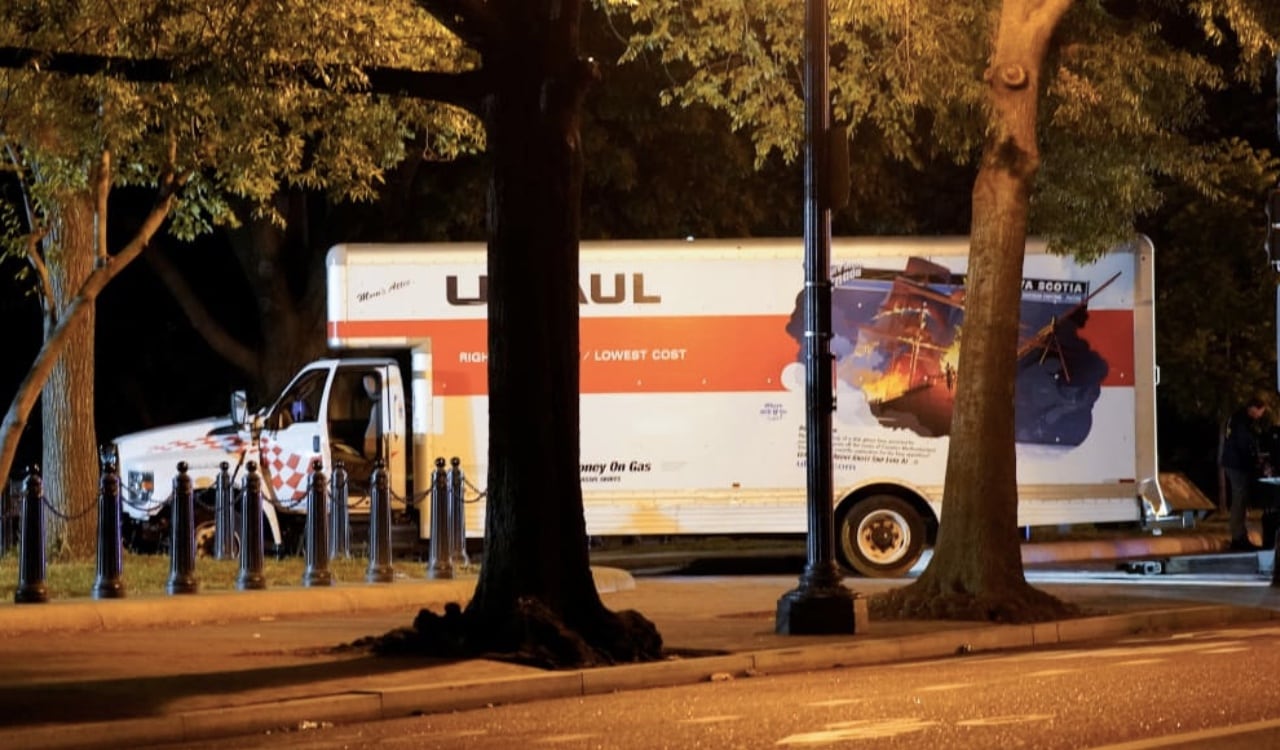 Este fue el camión en el que se estrelló Sai Varshith Kandula causando pánico en la Casa Blanca