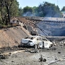 La escena después de la explosión de un camión an Boksburg, al este de Johannesburgo, Sudáfrica, el 24 de diciembre de 2022. (Foto AP/Hein Kaiser)