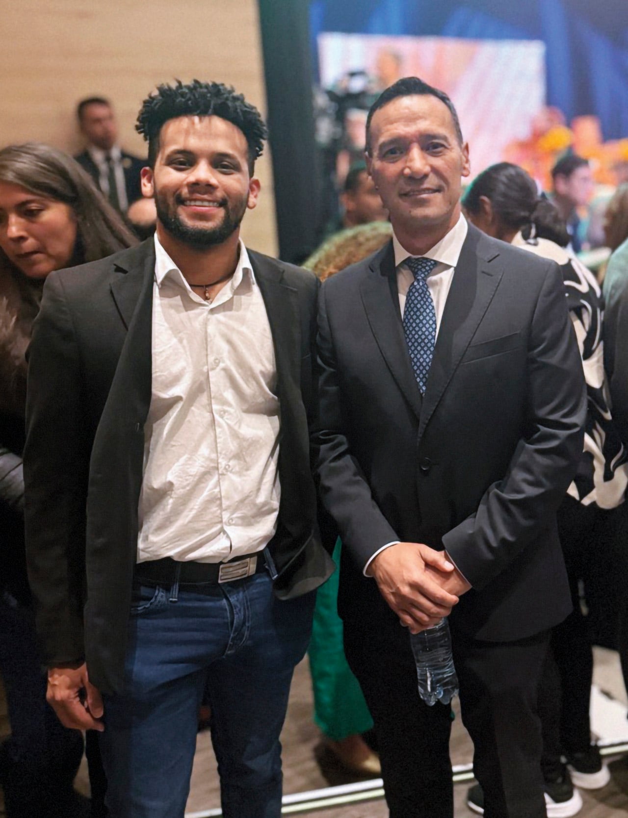 David Trespalacios junto al ministro de Defensa, general (r) Pedro Sánchez.