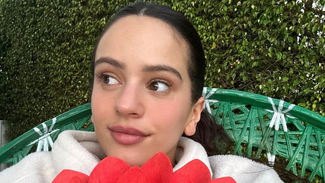 Rosalía cambia su look y causa sensación en redes