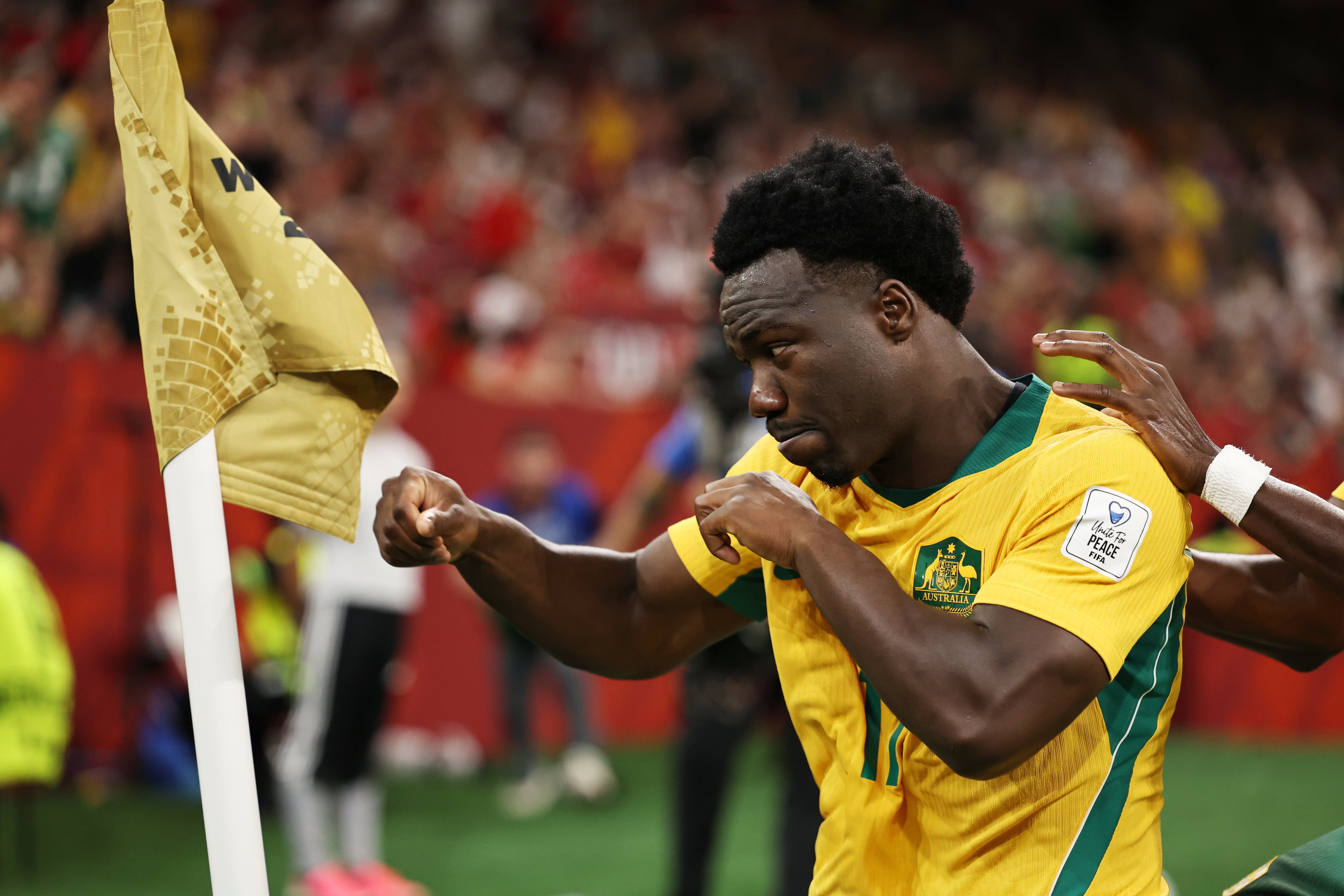 Nestory Irankunda (17), de la selección de Australia, festeja su gol ante Turquía en un encuentro del Mundial efectuado el sábado 13 de junio de 2026 en Vancouver (AP Foto/Kaleb Tatum)