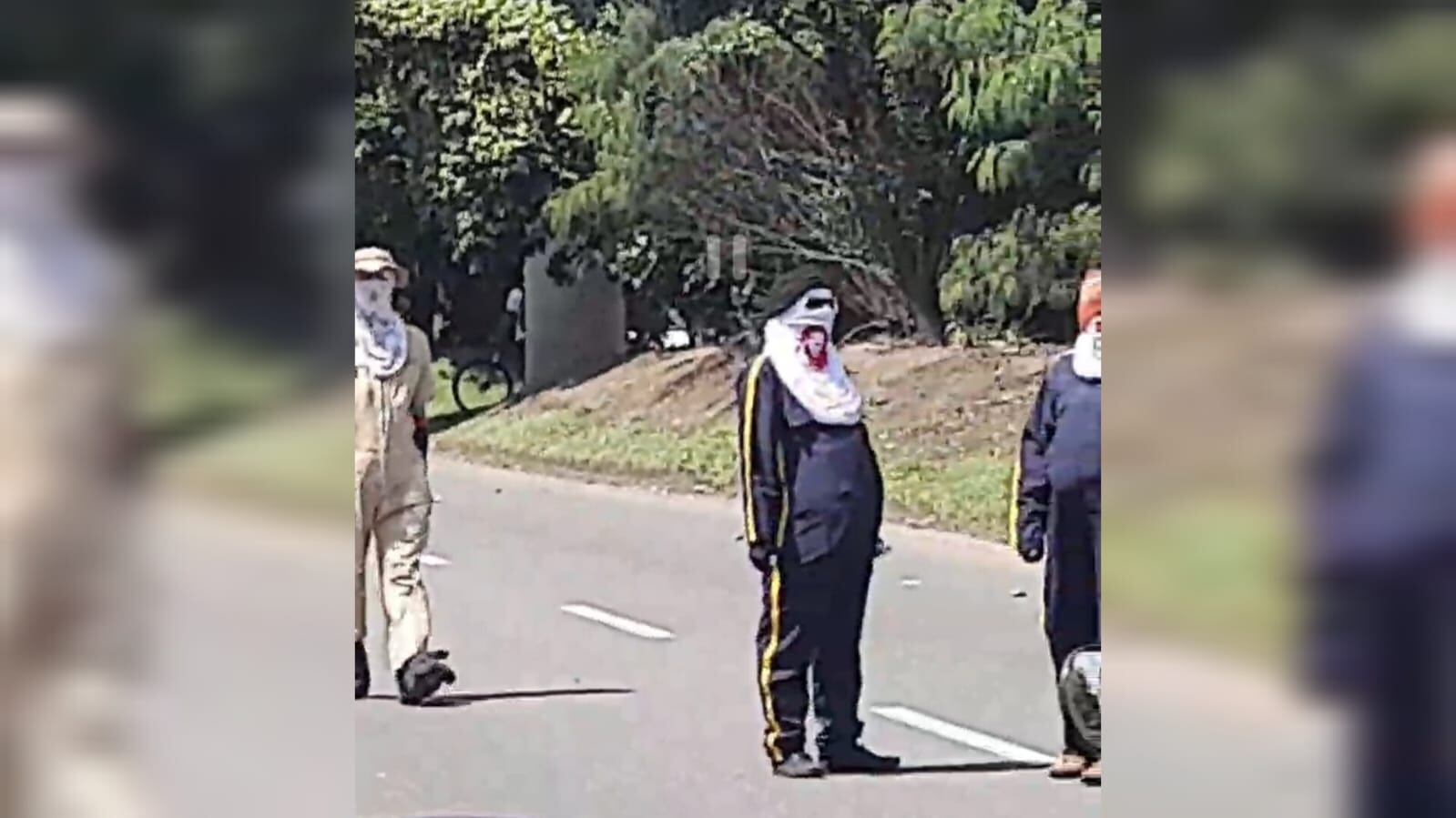 El tránsito está suspendido por la zona