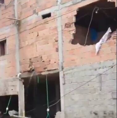 Alrededor de doscientas viviendas quedaron destruidas tras este ataque con explosivos contra una patrulla de la armada, situación registrada en Timbiquí, Cauca.