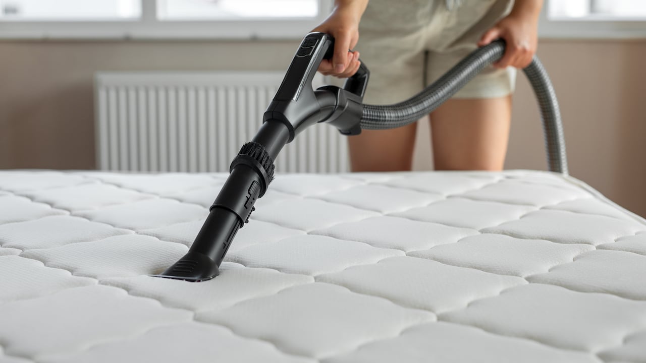 Limpiar el colchón ayudará a prevenir diferentes enfermedades.