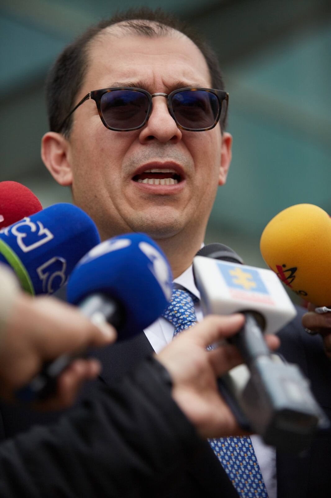 Tras reconocer que fueron unas semanas de contradicciones y ligeros enfrentamientos públicos con el ejecutivo, el fiscal Francisco Barbosa,