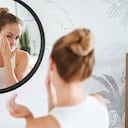 Las limpiezas faciales profundas se debe hacer una vez al mes.