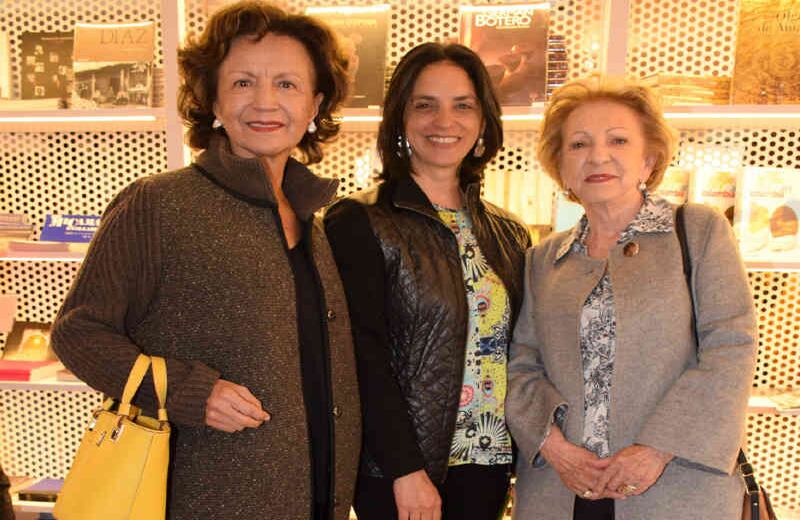 María Eugenia Sánchez, María de los Ángeles Holguín y Nohora de Gómez. 