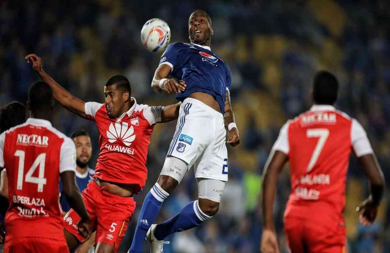 El equipo rojo llegó motivado y los jugadores azules no pudieron hacer nada para despedir a su líder con un  triunfo.