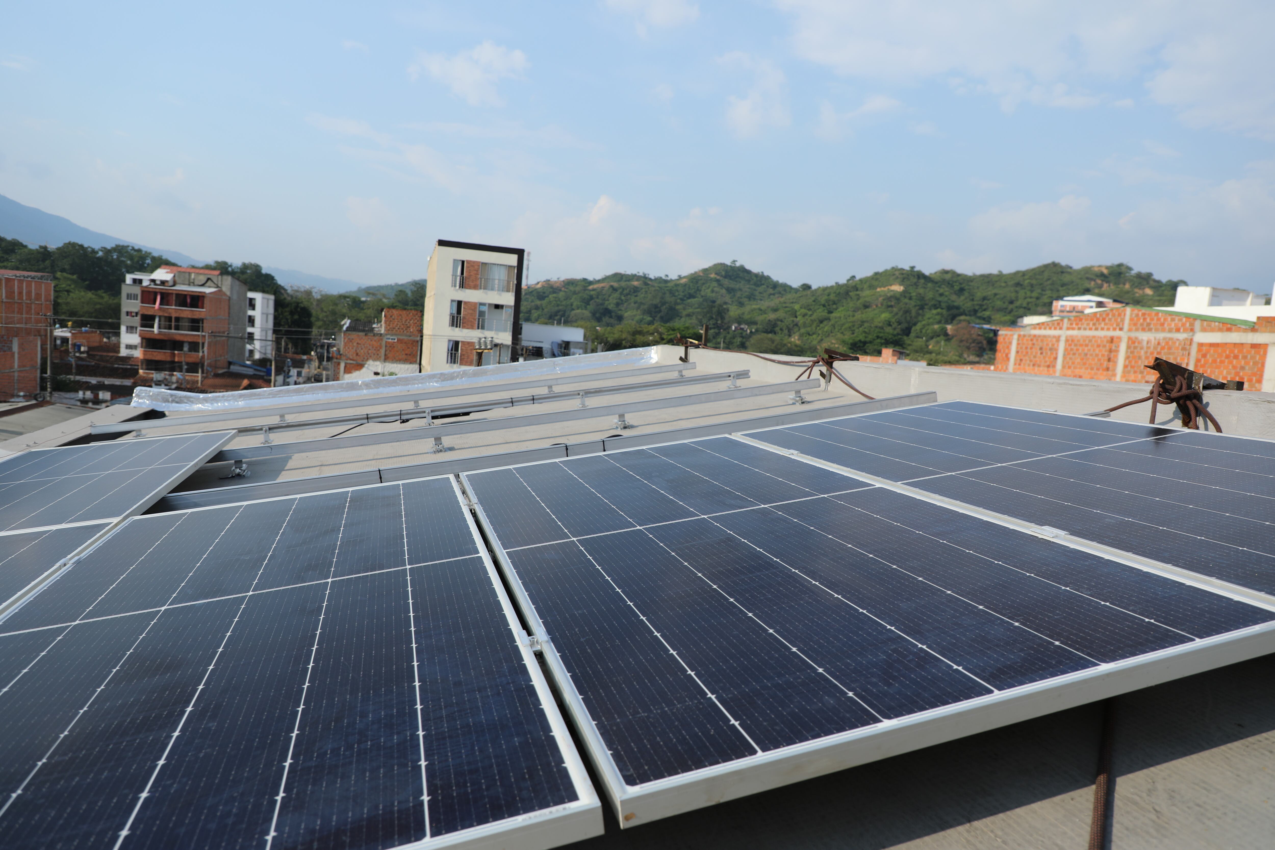 La solución solar integral de ESSA está dirigida a clientes de hogares y empresas que quieren tener un acceso más fácil a la energía solar.