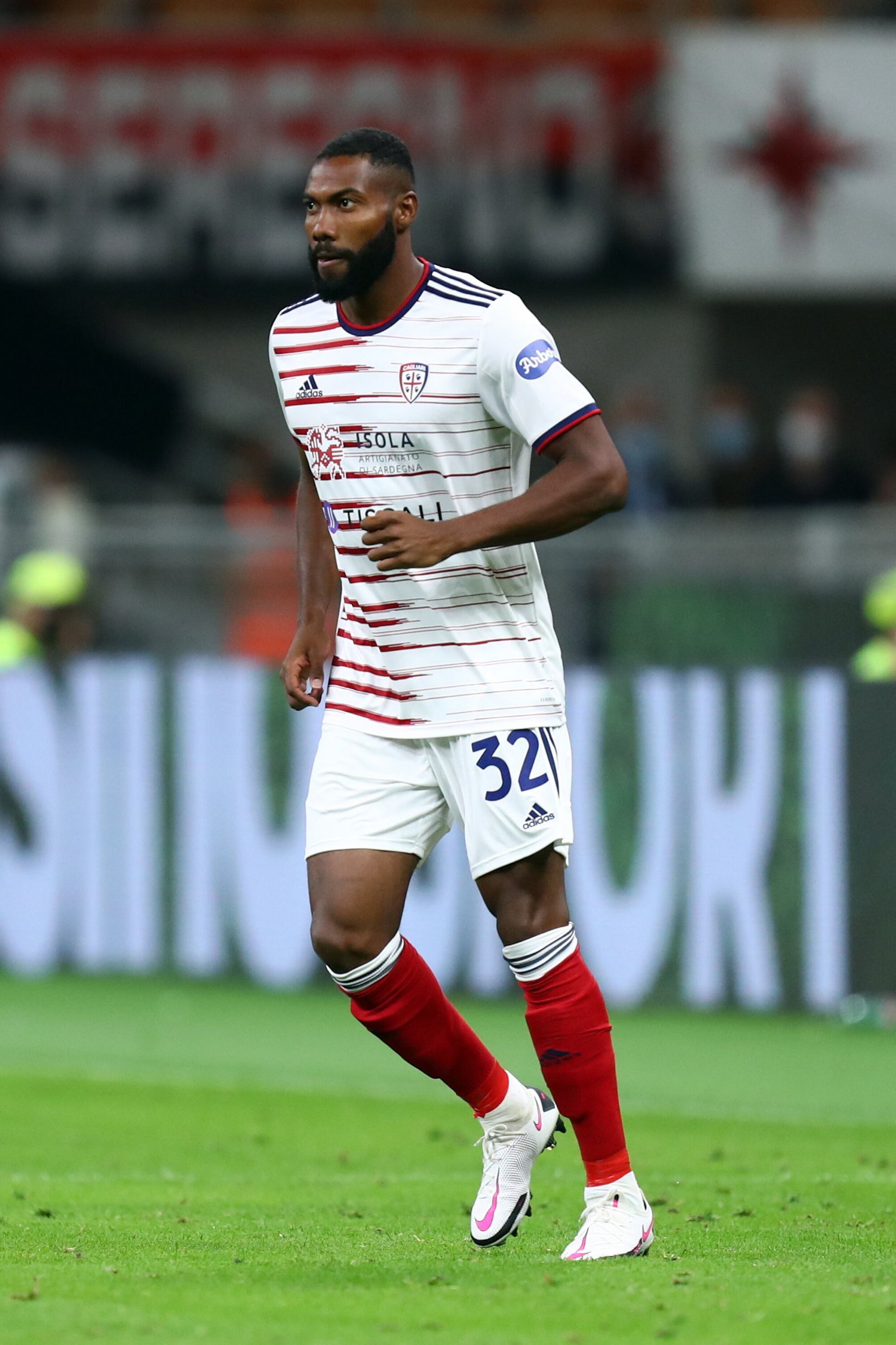 Damir Ceter con el Cagliari.