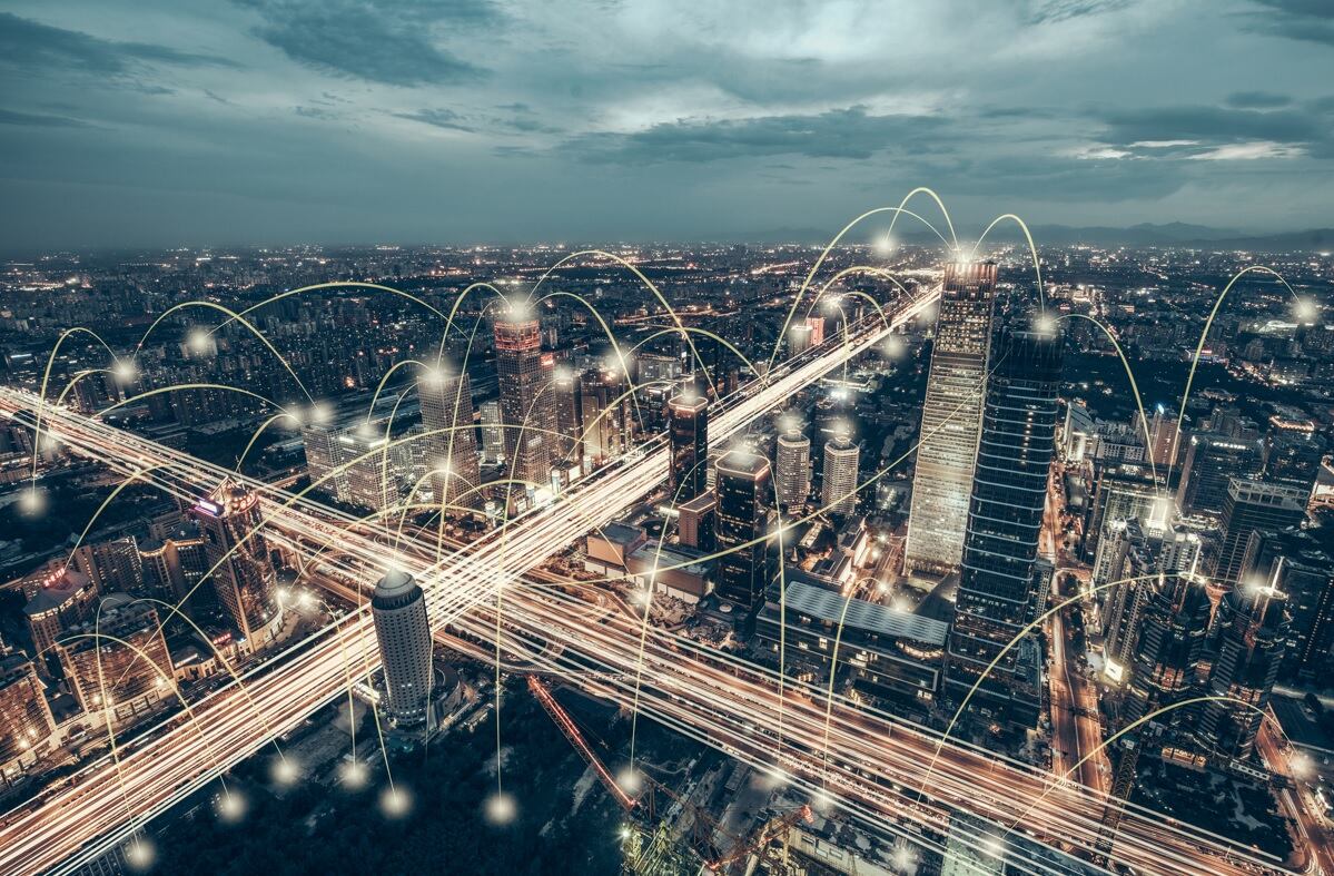 Según ETB, la verdadera transformación digital radica en la construcción de un diálogo eficiente entre dos mundos: el real y el virtual.