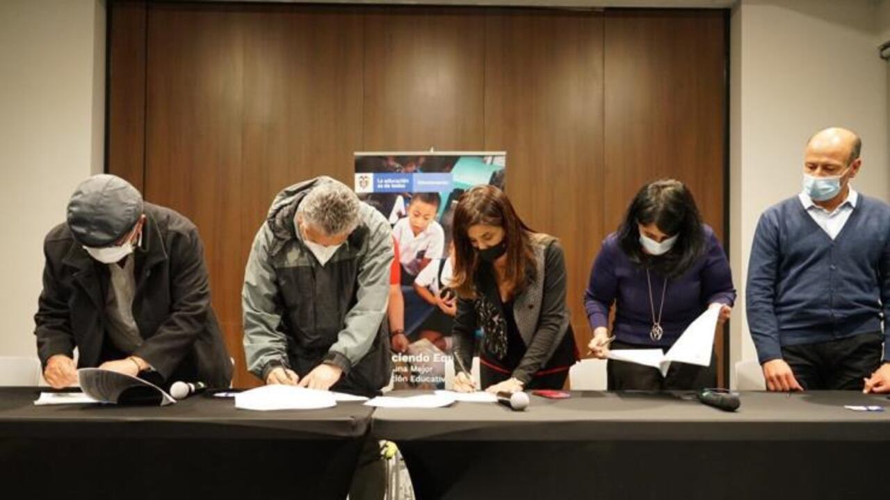 Mesa de negociación entre Gobierno y Fecode