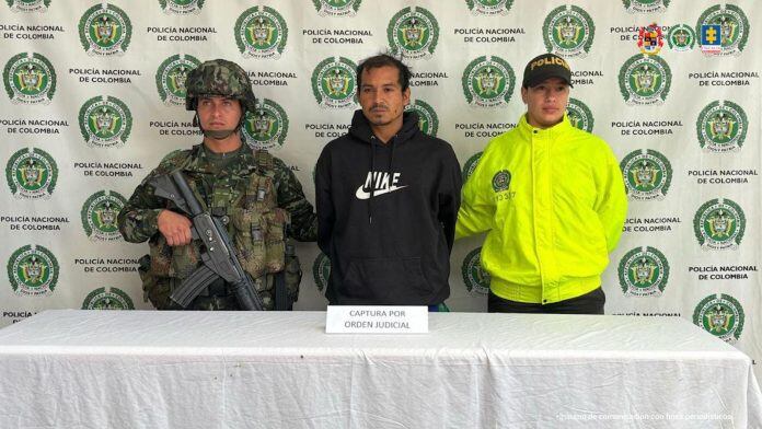 Ospina Vargas fue capturado por servidores de la Sijín y el Ejército Nacional cuando  se movilizaba por una vía de la vereda Naranjito, en Amalfi, Antioquia.