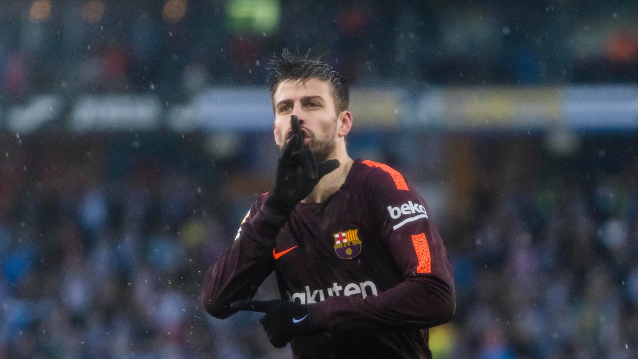 BARCELONA, SPAIN - FEBRUARY 04: Gerard Pique Bernabeu of FC Barcelona celebrates after scoring his goal during the La Liga 2017-18 match between RCD Espanyol and FC Barcelona at RCDE Stadium on 04 February 2018 in Barcelona, Spain. (Photo by Power Sport Images/Getty Images)