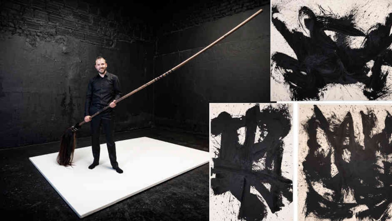 El coleccionista estadounidense Jorge M. Pérez comisionó hace dos años las tres obras que Parra expone en Sextante. Miden 2,86 metros de ancho y tienen diferentes alturas. La más grande llega a los 4 metros.