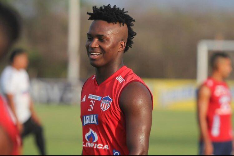 El defensor José Ortiz llega al Medellín, después de quedar libre de Junior.