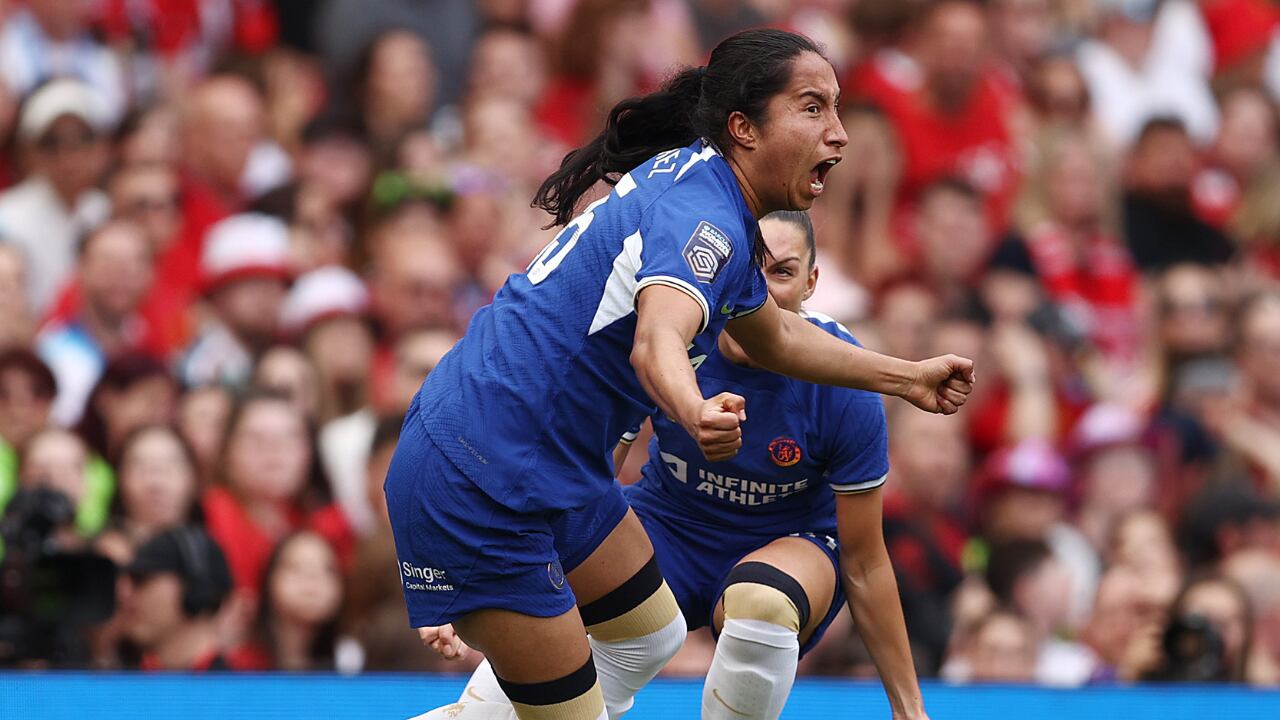 Mayra Ramírez anotó doblete ante Manchester United