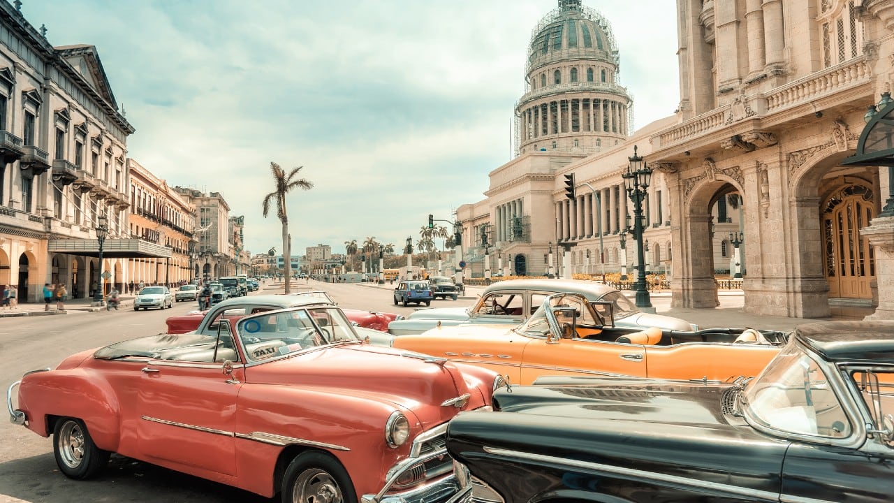 Cuba se presenta ante el mundo como un destino que combina historia viva, expresiones artísticas y paisajes encantadores.