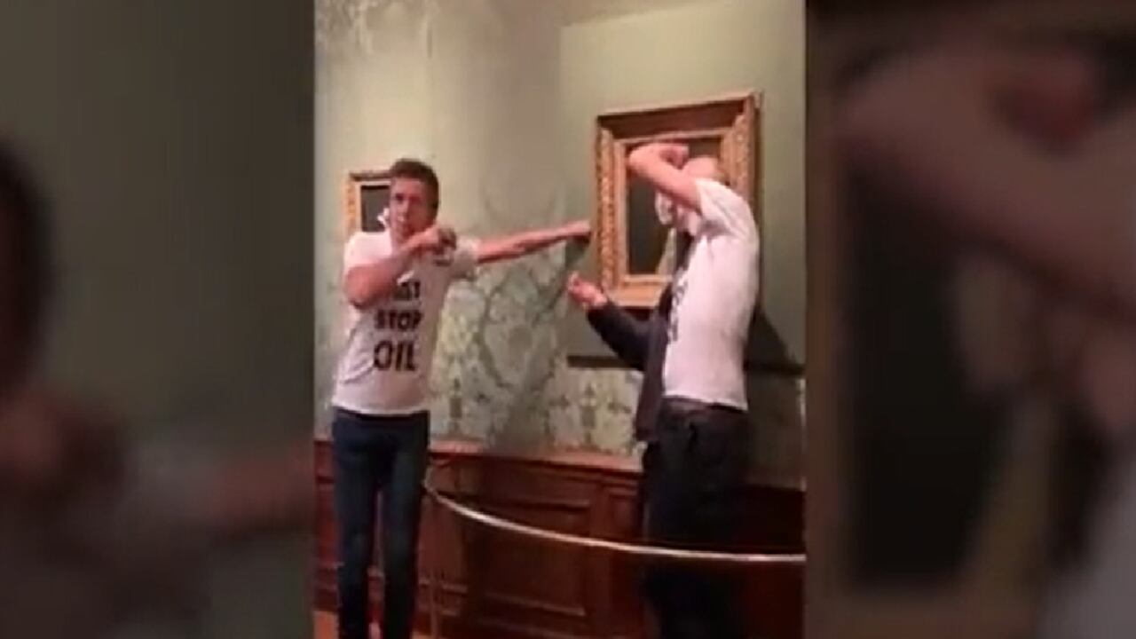 Ataque a cuadro "La joven de la perla" en La Haya