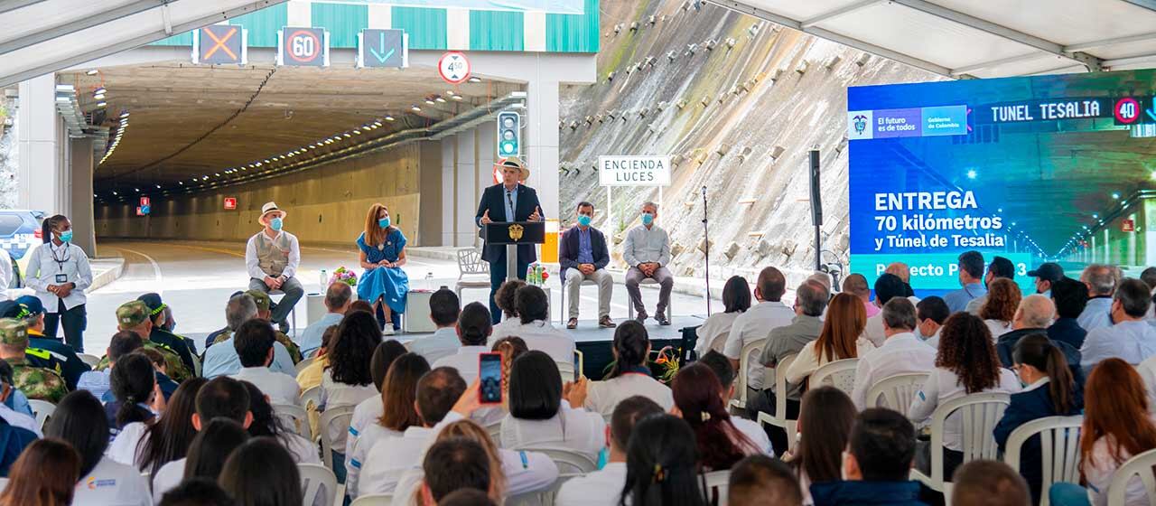 Presidente Iván Duque defiende modelo de APPs para construcción de obras de infraestrcutura.