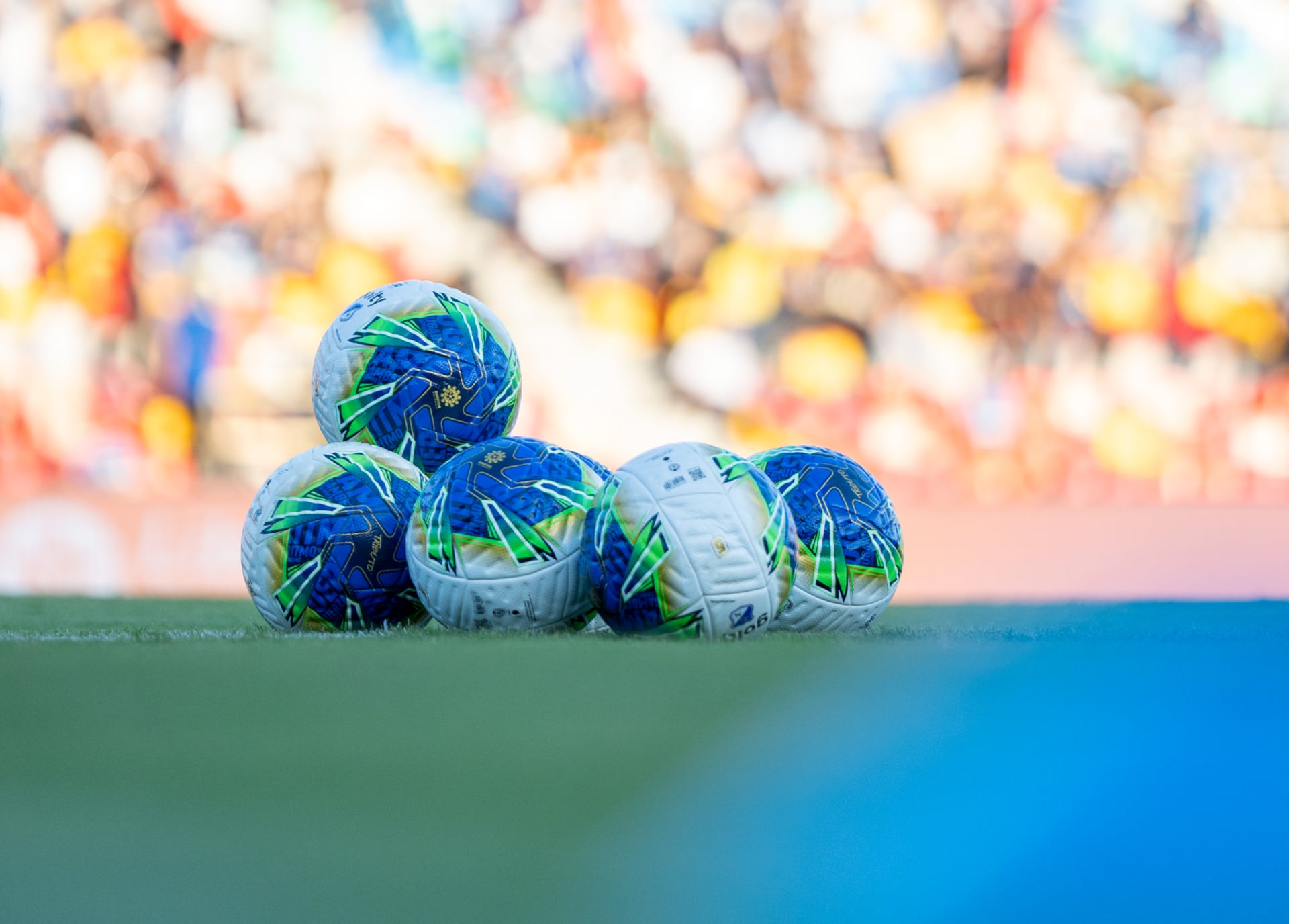 Los balones oficiales con los que se juega la Liga BetPlay Dimayor.
