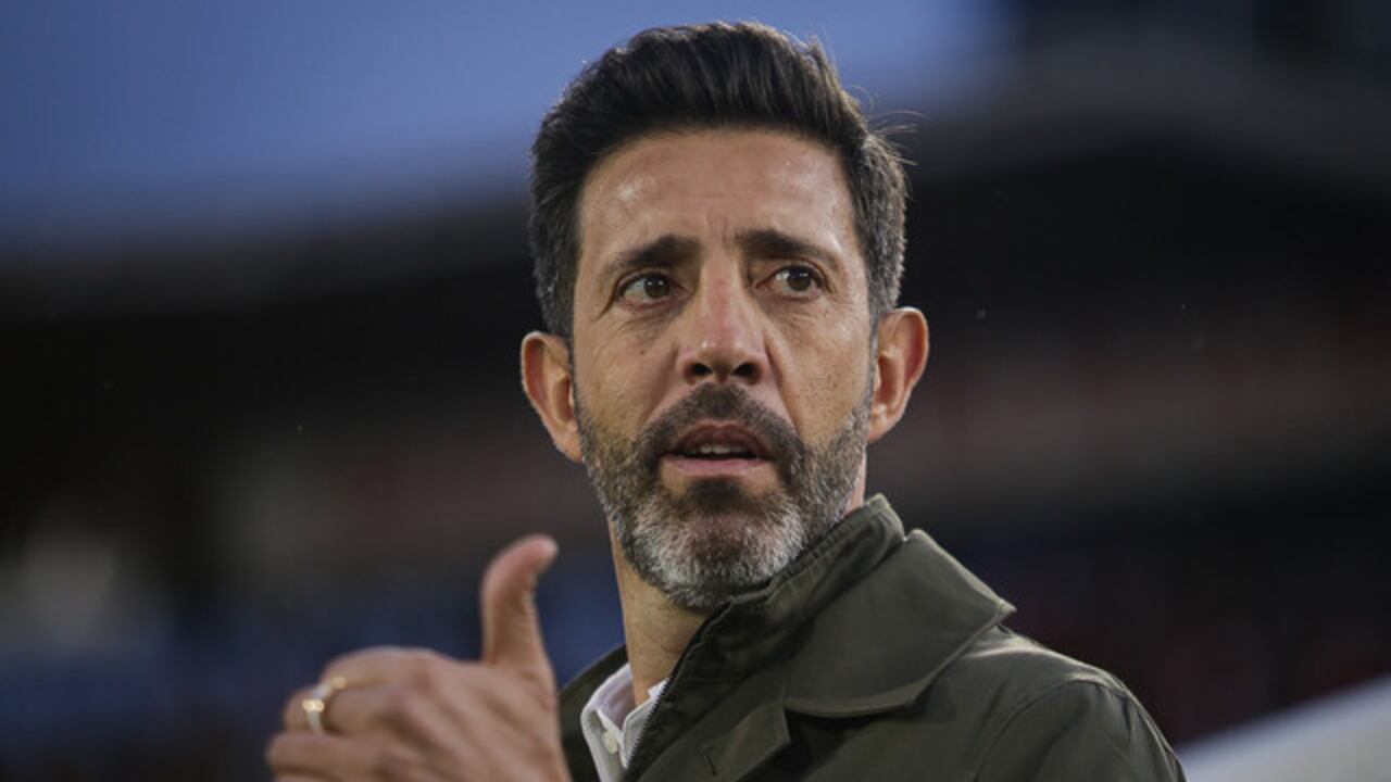 Jorge Bava estaría viviendo sus últimas horas como entrenador de Independiente Santa Fe.