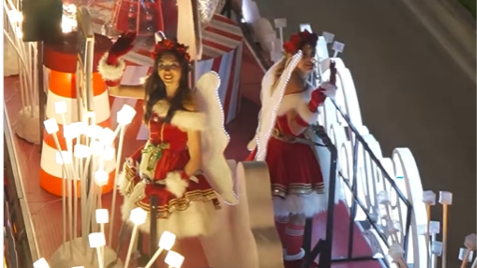 La caravana de Santa visita las calles de Bogotá