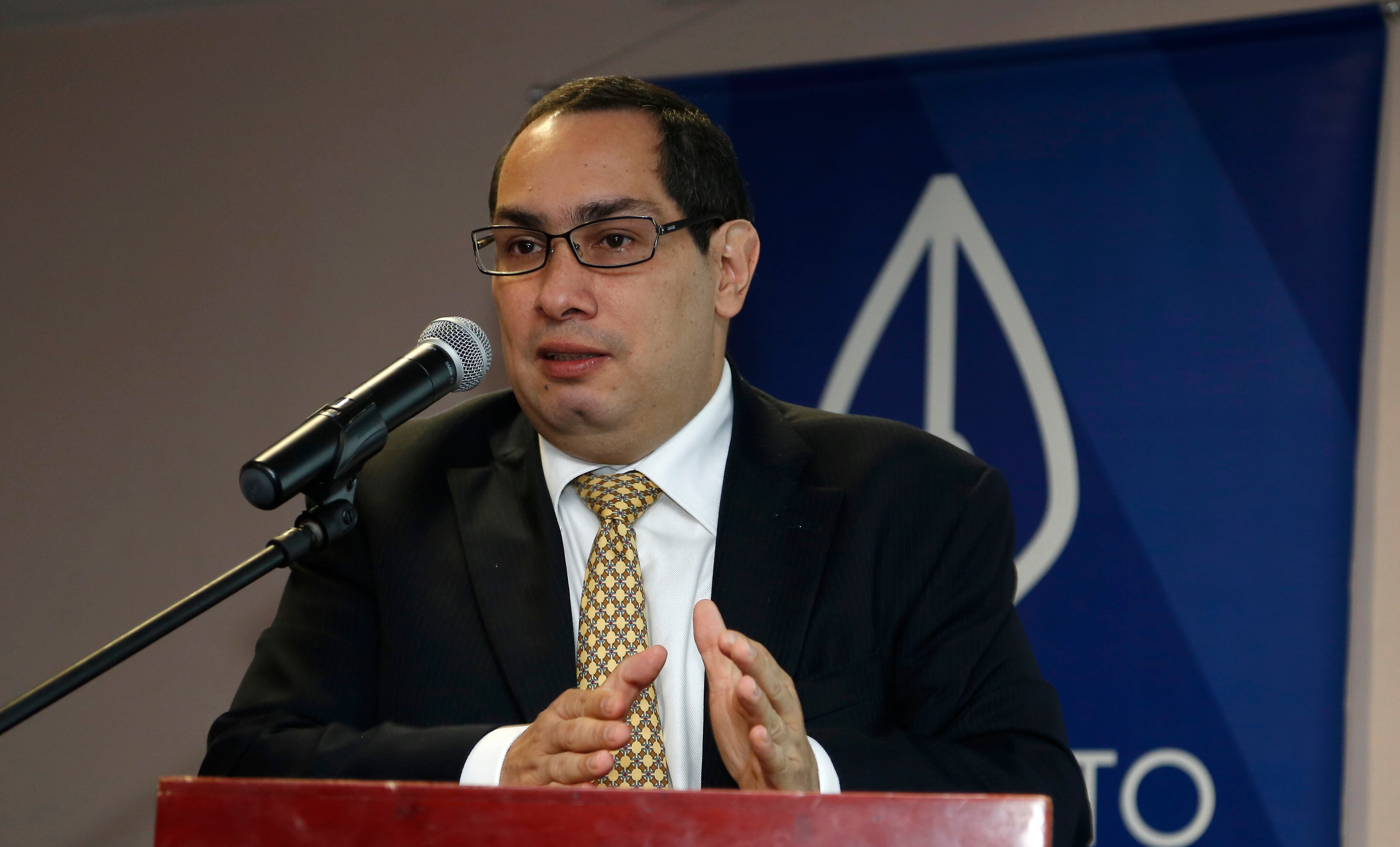 Caballero explica que en Colombia existen cuatro sistemas de salud que ponen en evidencia la brecha desigual entre las ciudades y la ruralidad