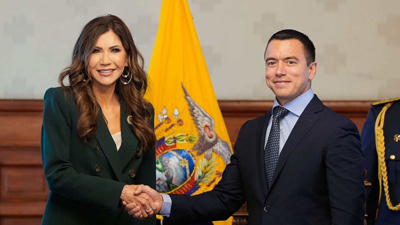 QUITO, ECUADOR - JULY 31: U.S. Homeland Security Secretary Kristi Noem (L) and President of Ecuador Daniel Noboa shake hands at the Ecuadorian Presidential Palace on July 31, 2025 in Quito, Ecuador. Noem is on a multi-day visit to Argentina, Chile, and Paraguay. (Photo by Alex Brandon-Pool/Getty Images)