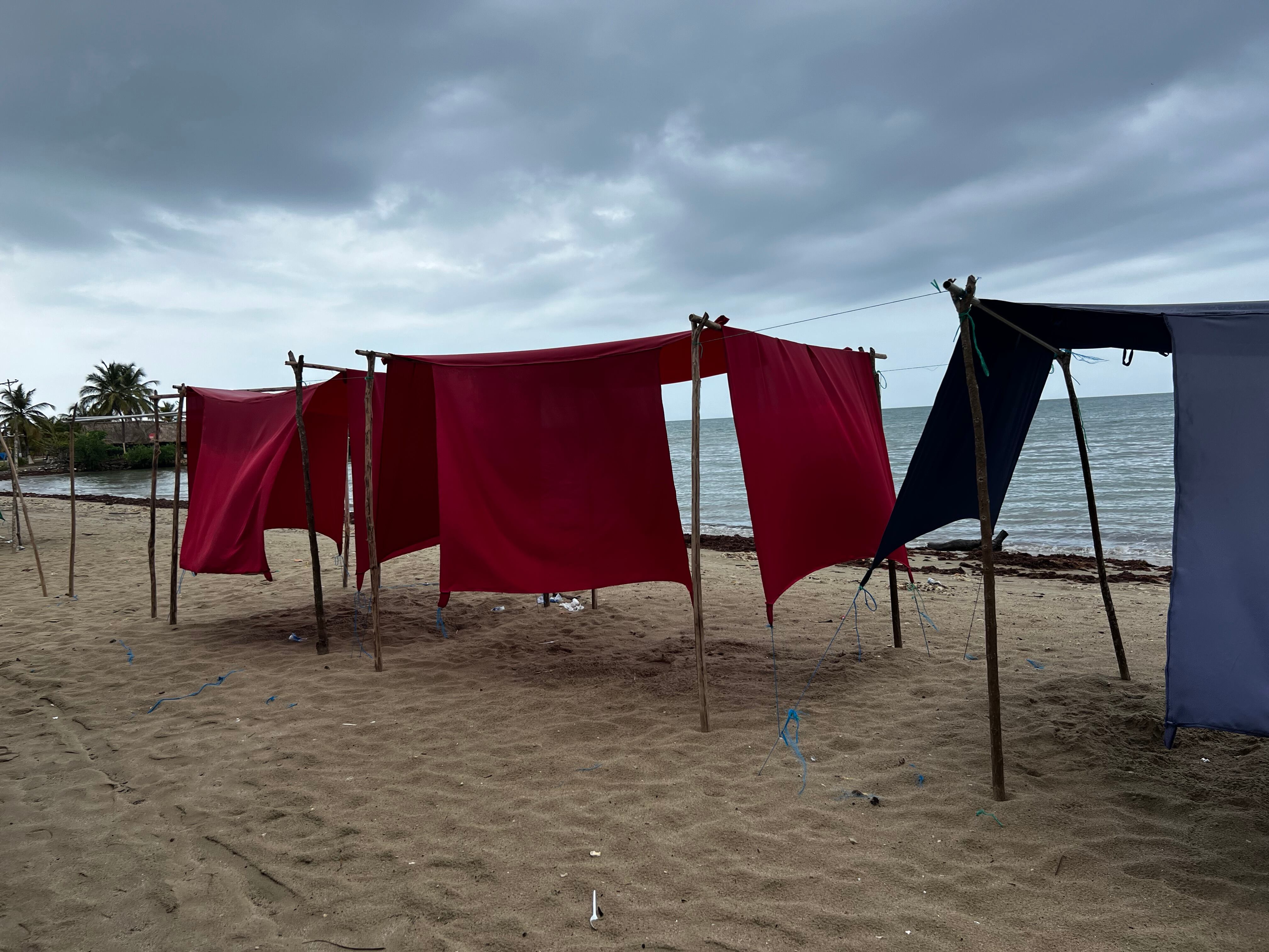 Las playas a orilla de las cabañas de Piedad Córdoba.