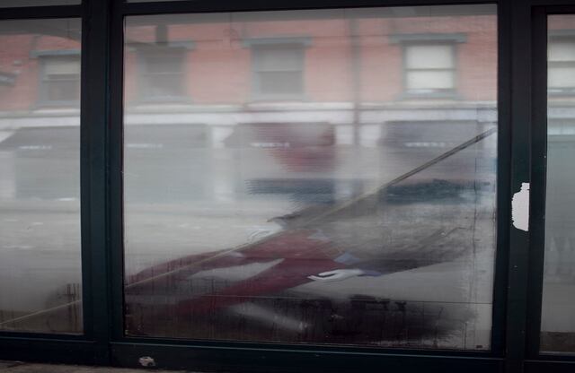 Muchos ciudadanos optaron por el automóvil y se produjeron enormes embotellamientos en las avenidas y puentes de la ciudad.