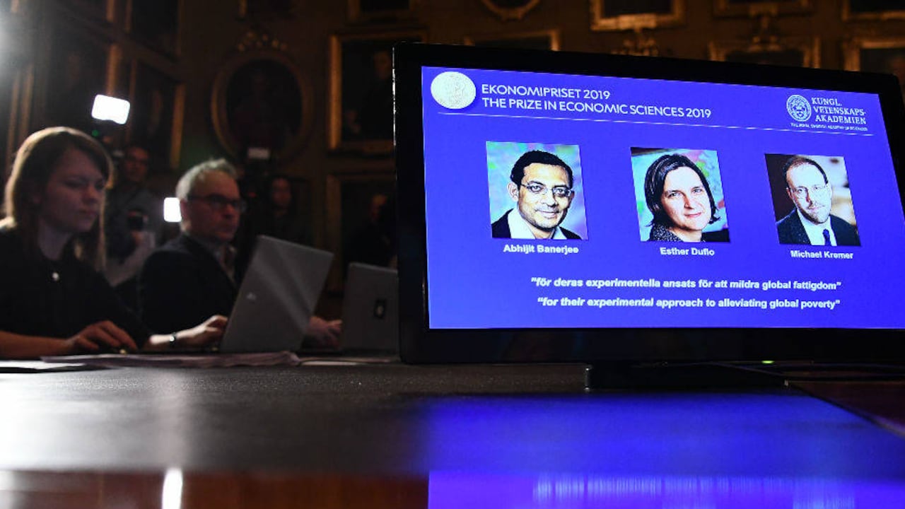 La Academia a través de un comunicado señaló que “gracias a su trabajo, los experimentos de campo se han convertido en el método estándar de los economistas del desarrollo. AFP.