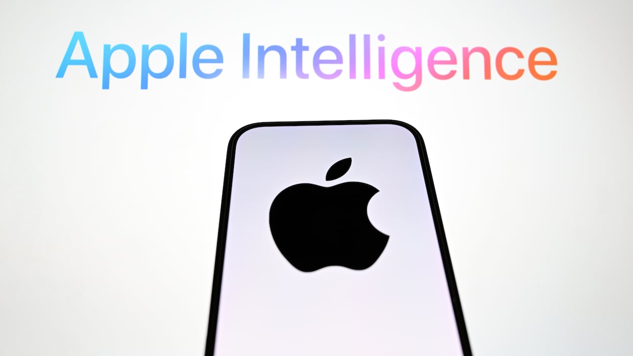 'Apple Intelligence' es una plataforma de inteligencia artificial.