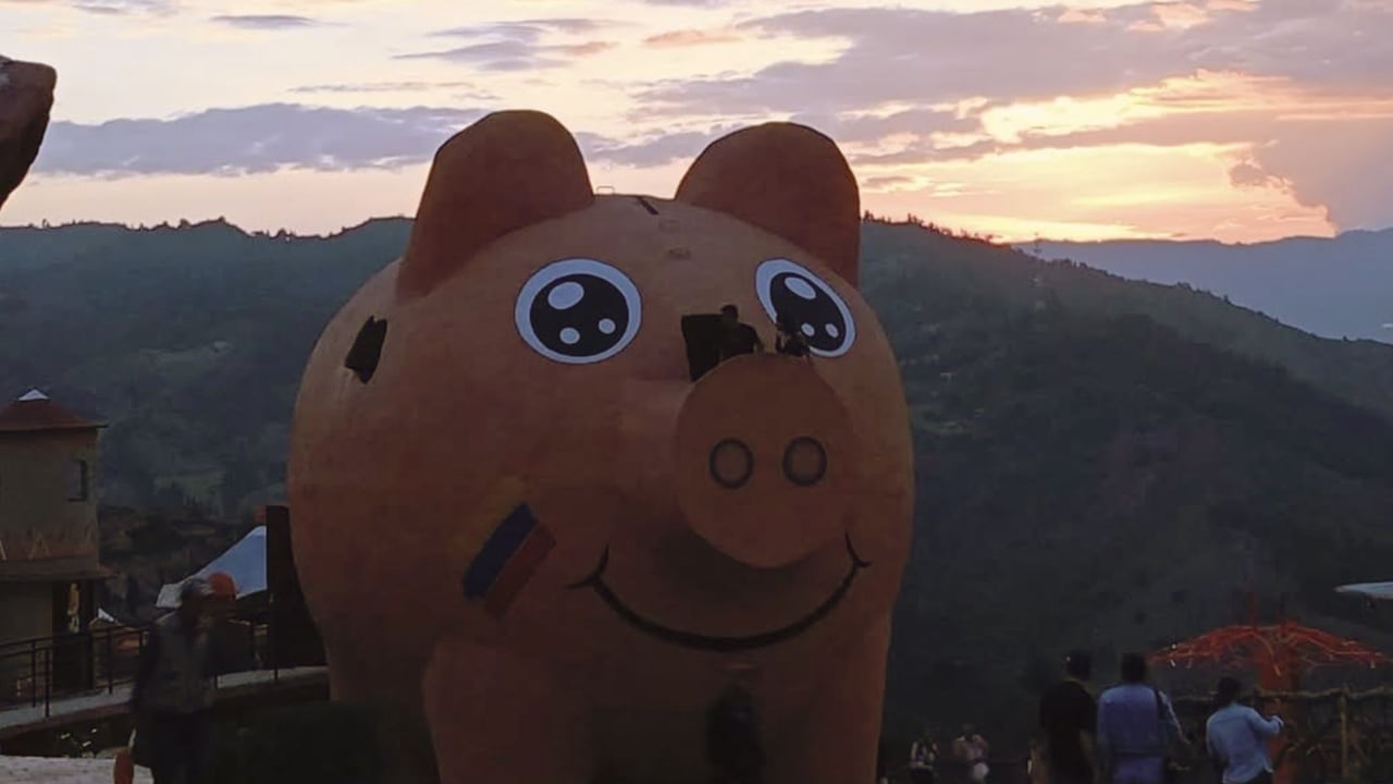 La alcancía más grande de Colombia está en Ráquira, Boyacá