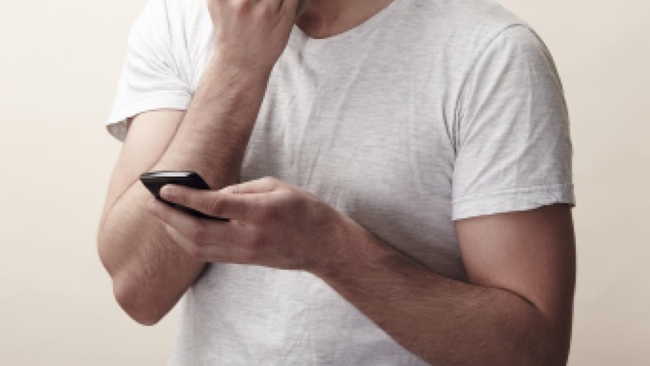 El comerciante aseguró que le enviaron tres mensajes de texto en los que fue amenazado y extorsionado.