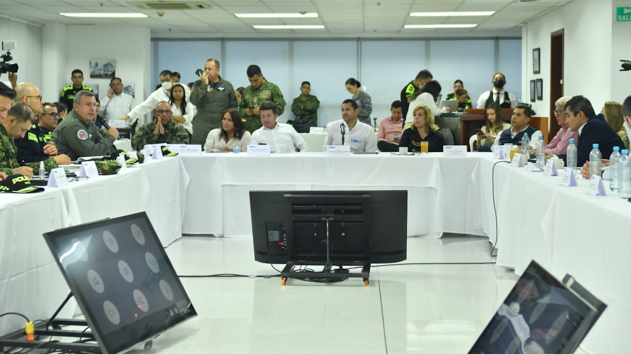 En la capital del Valle se reunieron Diego Molano, Ministro de Defensa; Daniel Palacios, Ministro del Interior; Jorge Iván Ospina, Alcalde de Cali; Clara Luz Roldán, Gobernadora del Valle del Cauca y Jimmy Dranguet, Secretario de Seguridad y Justicia de Cali, donde se ratificaron las medidas de seguridad para las elecciones del domingo 19 de junio.