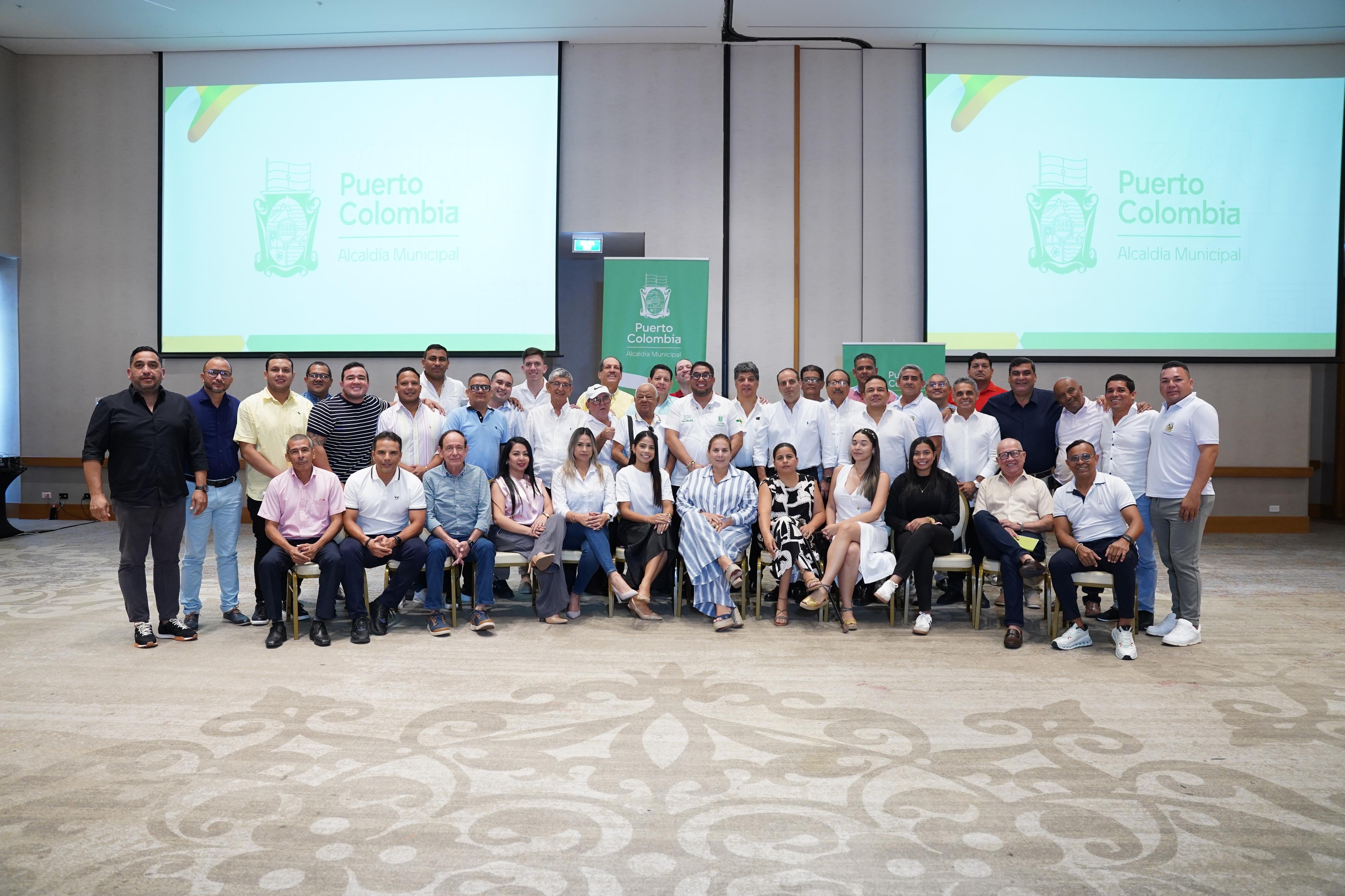 Reunión para definir defensa jurídica de Puerto Colombia.