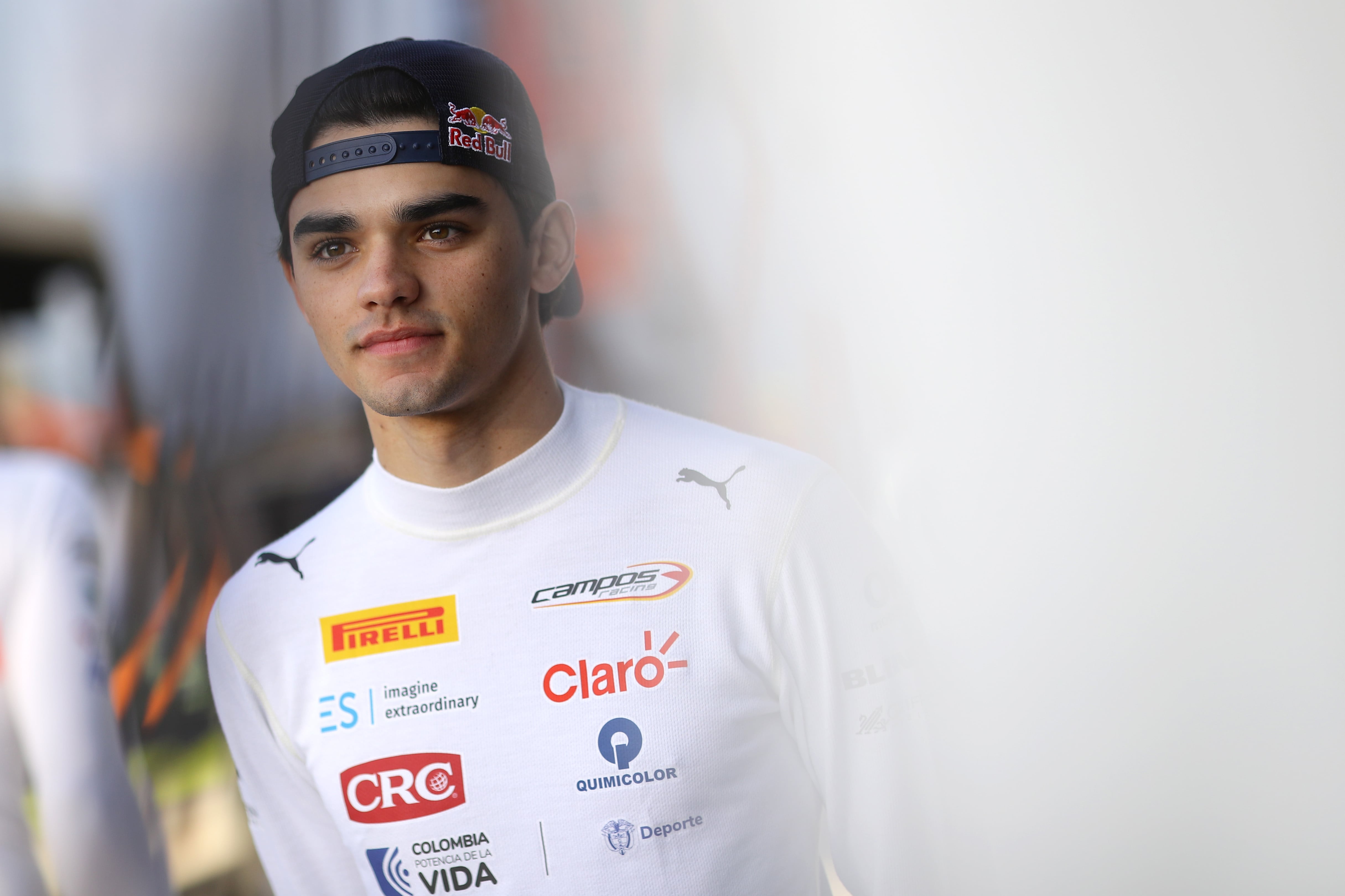 Sebastián Montoya de Colombia y Campos Racing (11) se prepara para conducir durante la práctica previa a la Ronda 2 Melbourne del Campeonato de Fórmula 3 en el Circuito Albert Park el 22 de marzo de 2024 en Melbourne, Australia.