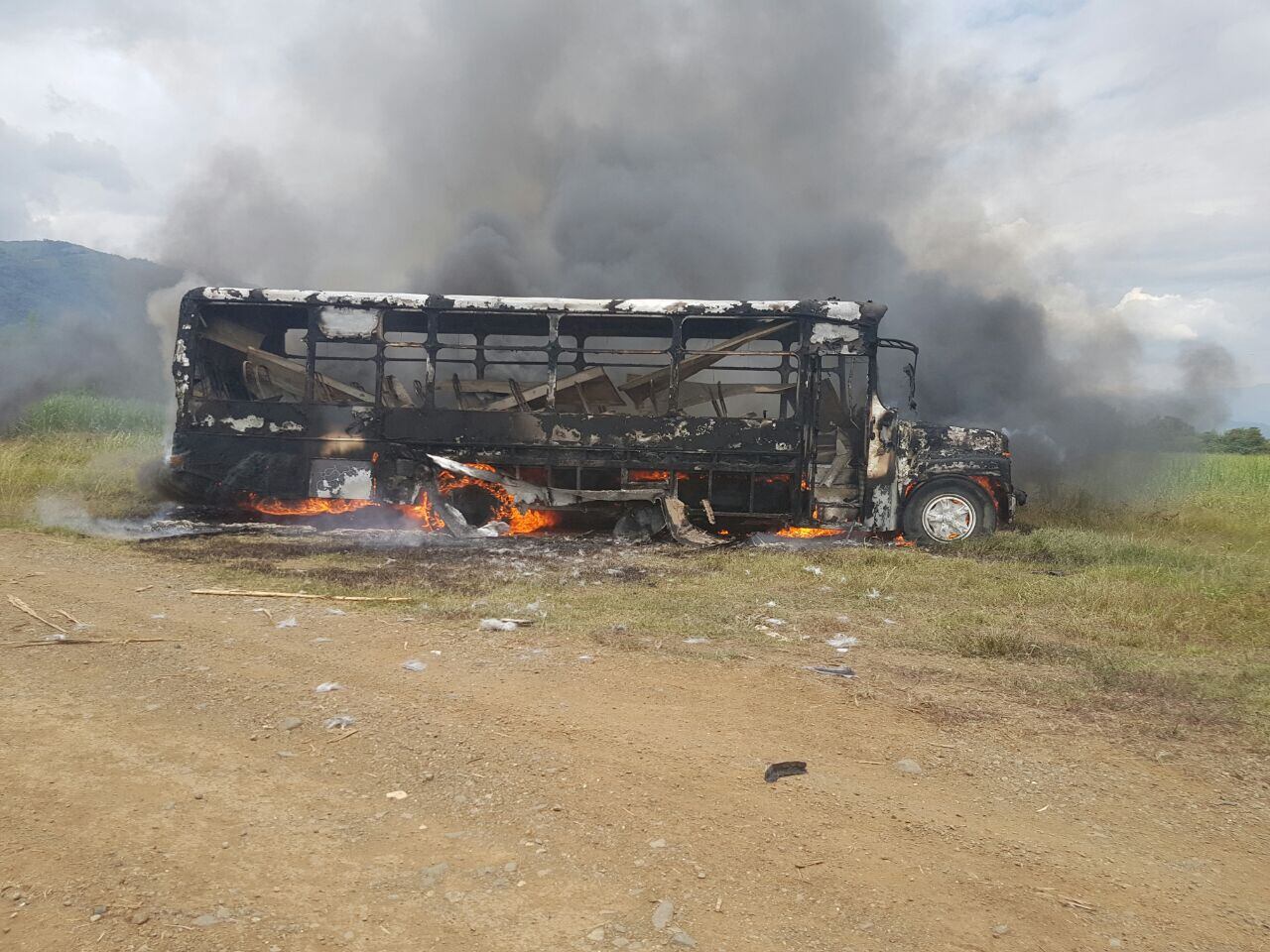 Quema de buses que denuncia Asocaña en un comunicado.