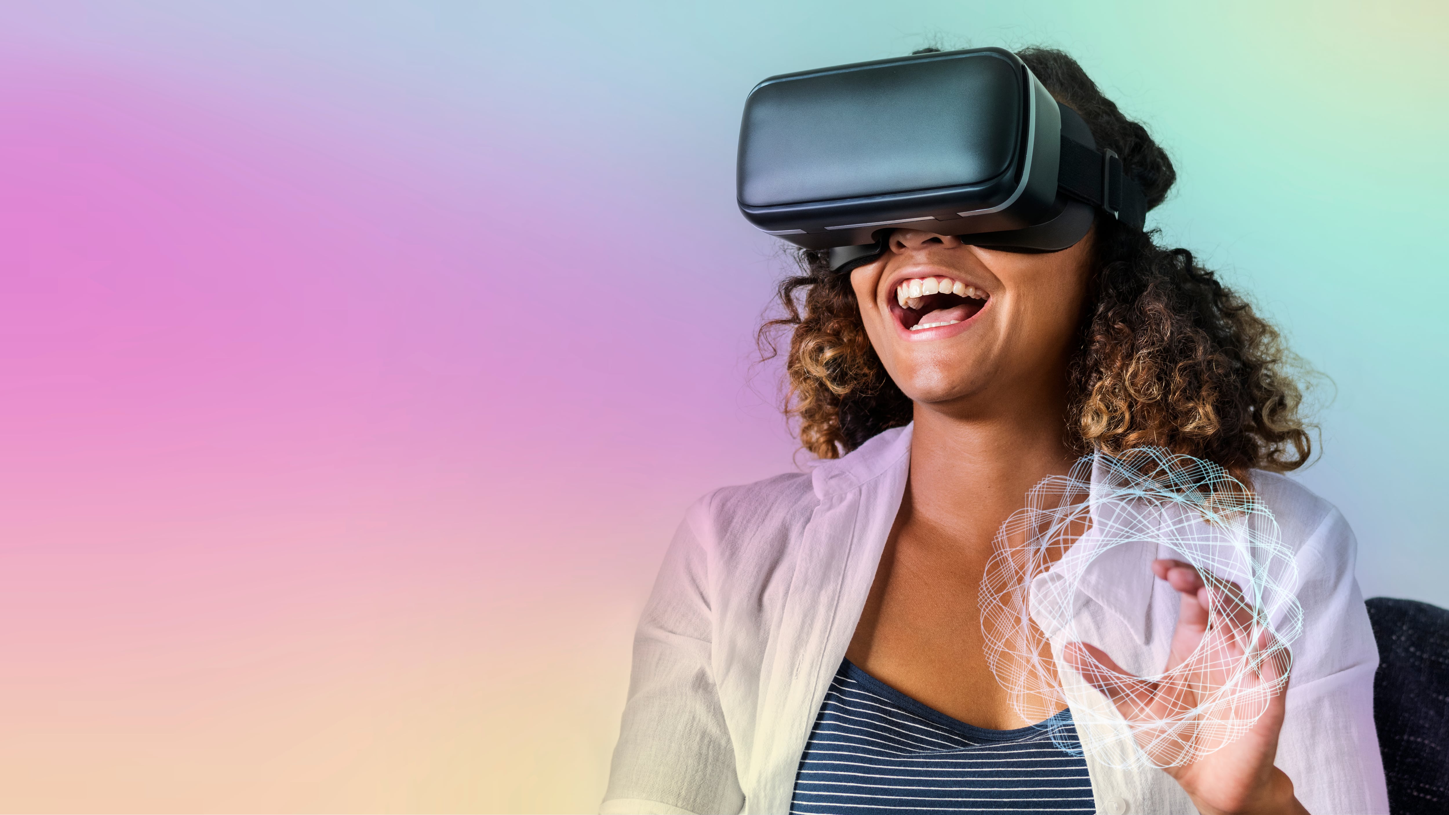 Mujer con visor de realidad aumentada.