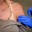 Personas vacunadas de covid-19, aún podrían infectarse y contagiar; según La OMS