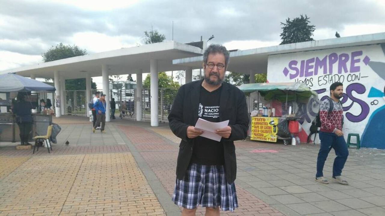 El profesor Carlos Medina Gallego es uno de los más reputados de la Universidad Nacional en asuntos de conflicto y paz, irónicamente, ahora es acusado por violencia de género.