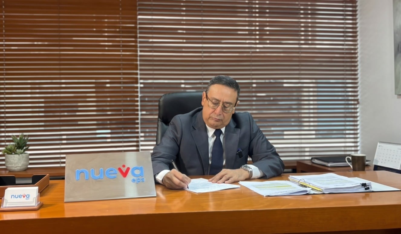 Nuevo agente especial interventor de la Nueva EPS, Roberto Solano Navarra.