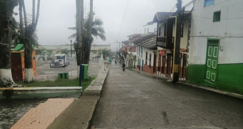 Confinamiento en Argelia, Antioquia, por paro armado impuesto por el Clan del Oriente.
