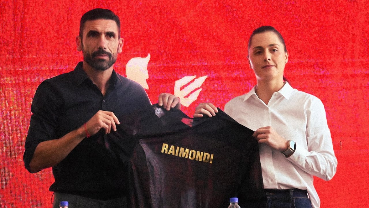 Marcela Gómez, presidenta de América de Cali, en la presentación del nuevo técnico: Diego Raimondi.