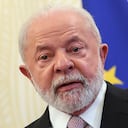 El presidente de Brasil, Luiz Inacio Lula da Silva, se dirige a los medios de comunicación durante una conferencia de prensa, el día después de la clausura de la Cumbre UE-CELAC (Comunidad de Estados Latinoamericanos y Caribeños) en Bruselas el 19 de julio de 2023. Foto: AFP