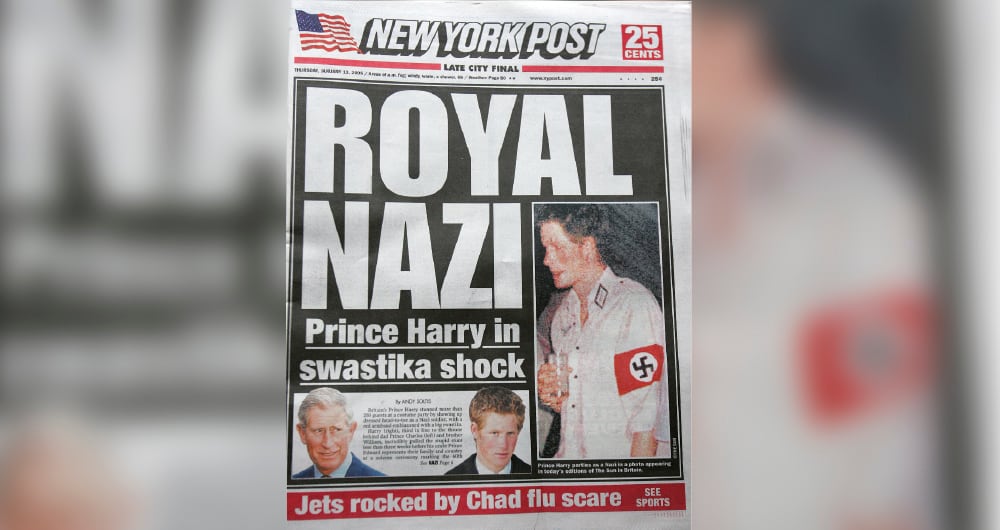 La prensa criticó a Harry por usar este traje en una fiesta. William, contrario a lo que se creía, ayudó a su hermano a escoger el disfraz pero luego lo abandonó durante el escándalo.