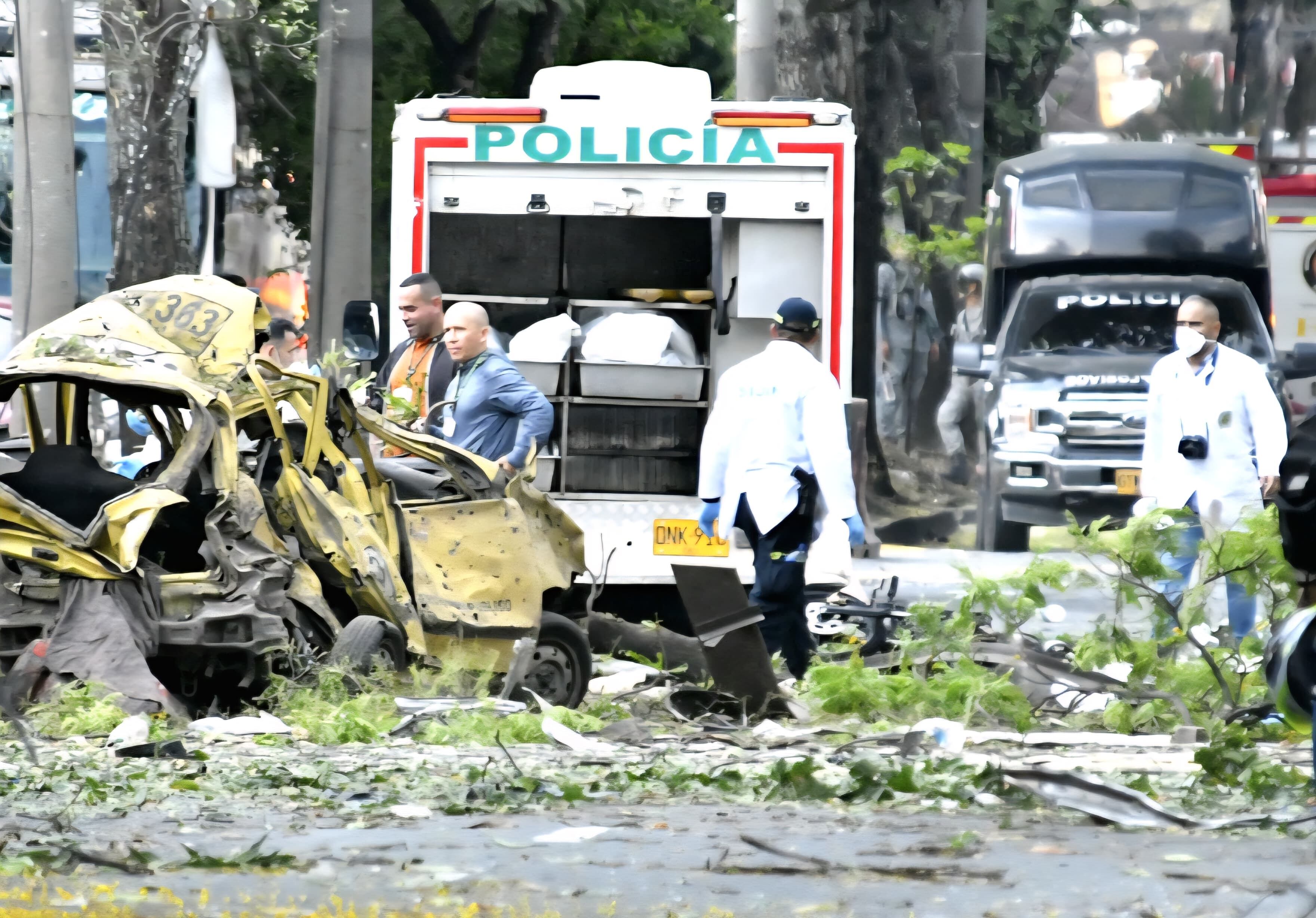 Explosión frente a la base aérea marco Fidel Suárez en Cali