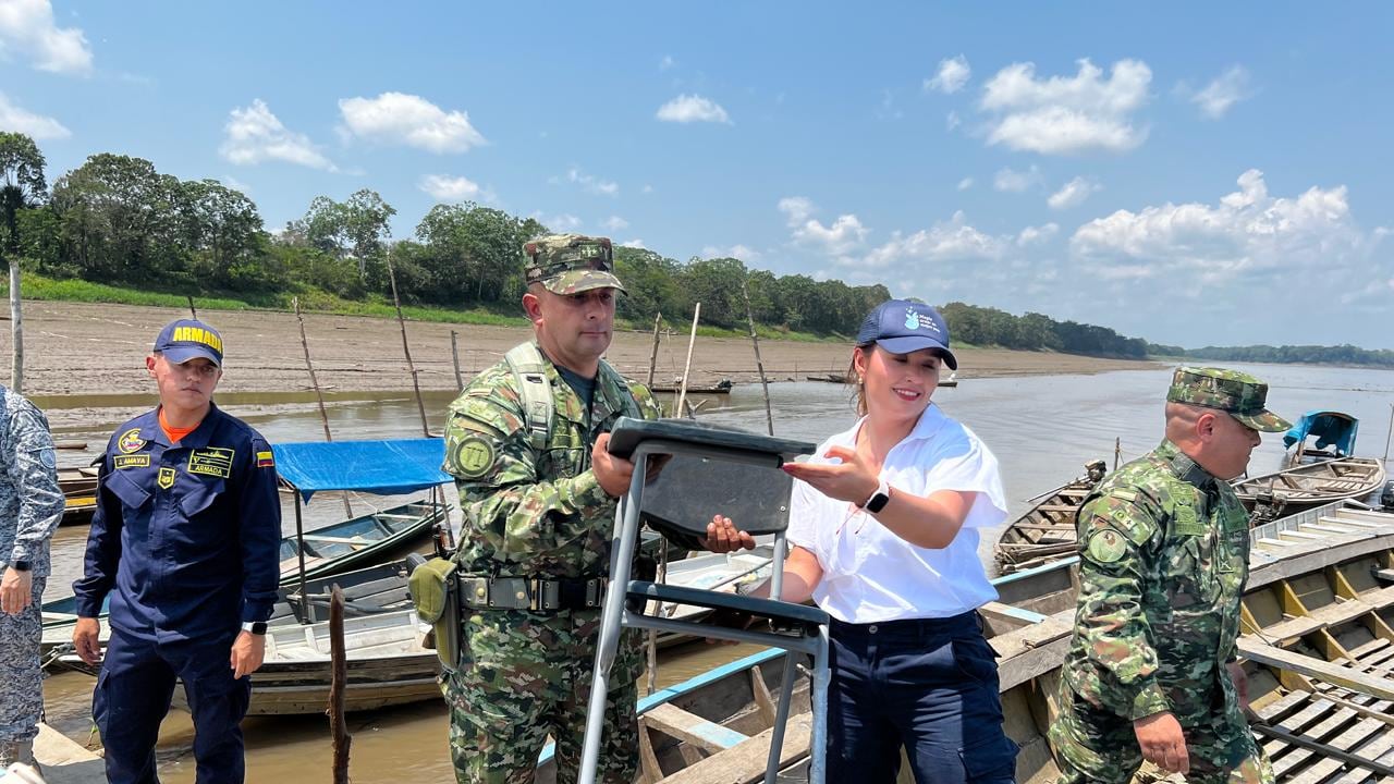 Fuerzas militares llegando al Amazonas.