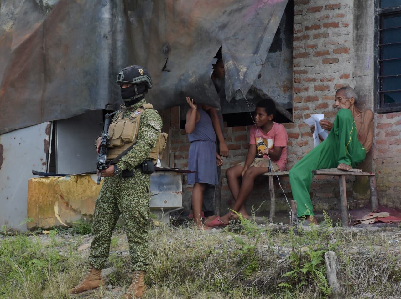 Como consecuencia del fuego cruzado que enfrenta Buenaventura, el cual ha generado zozobra en la población, este jueves 6 de julio el ministro de Defensa, Iván Velásquez, llegó a la ciudad y realizó diversas advertencias.